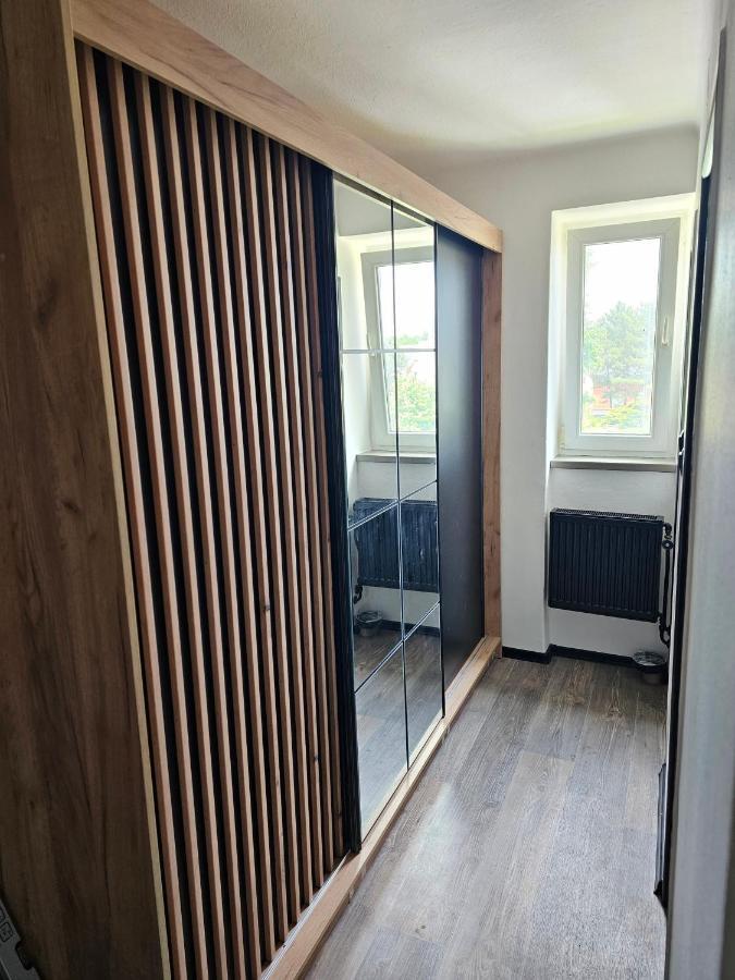 Apartman Opava S Parkovanim 외부 사진